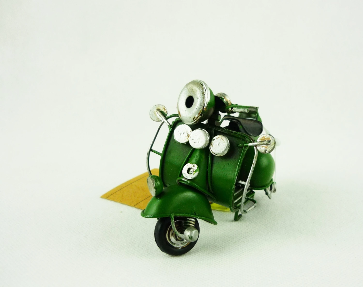 Blechmodell Mini-Roller Motorroller Ca 11,5x5,5x7,5cm 904444 Grün 7 Blechmodell Mini-Roller Motorroller Ca 11,5x5,5x7,5cm 904444 Grün – Bild 7