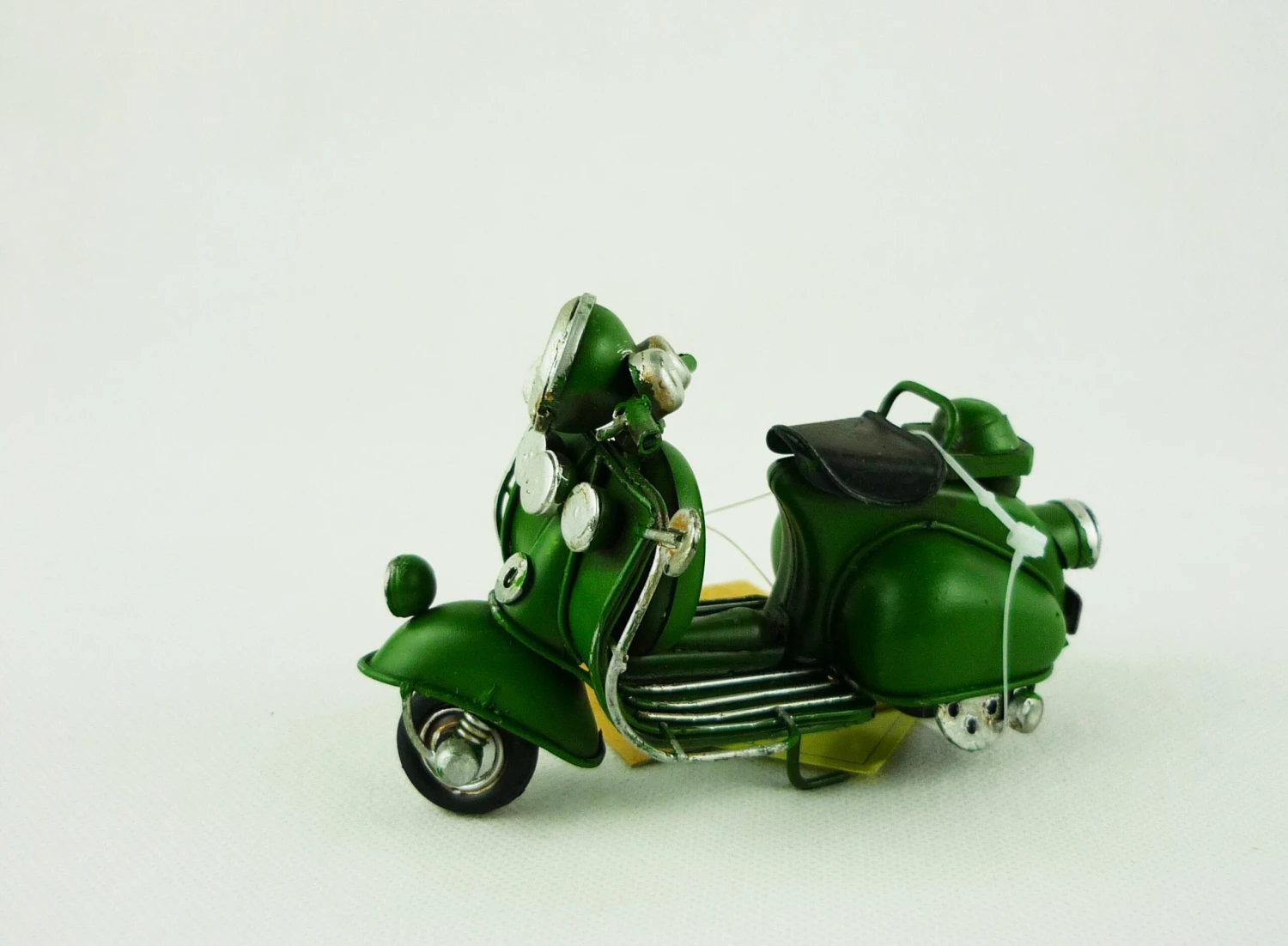 Blechmodell Mini-Roller Motorroller Ca 11,5x5,5x7,5cm 904444 Grün 6 Blechmodell Mini-Roller Motorroller Ca 11,5x5,5x7,5cm 904444 Grün – Bild 6